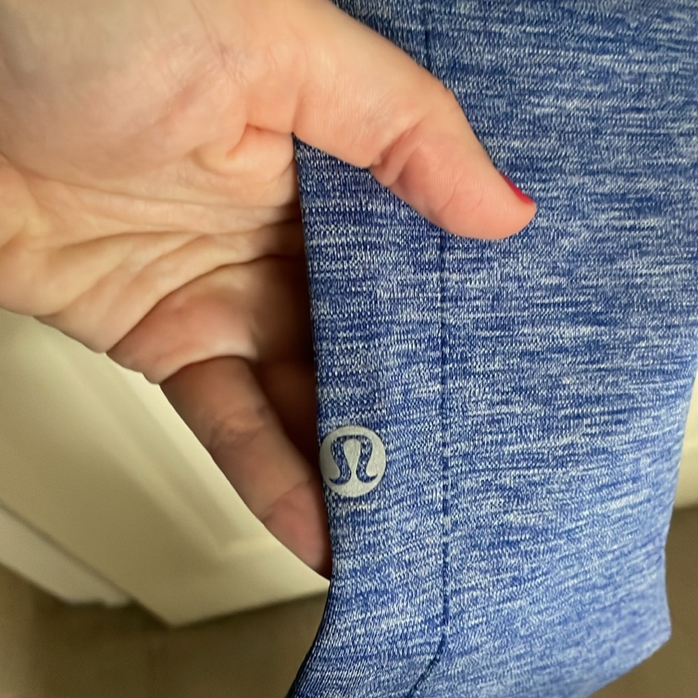 Lululemon - Picture 5 of 6